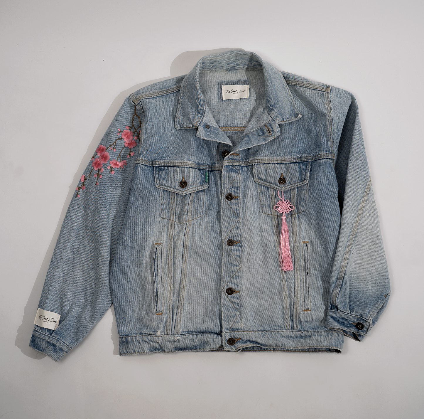 Blossom Revival – Upcycled Denim Jacket blue 🌸
